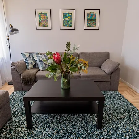 Lovely Apartment In The City Center Каунас Экстерьер фото